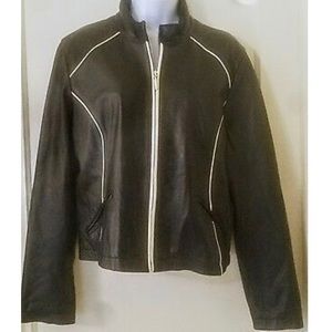 Wilsons Leather Black Leather/White Piping XL